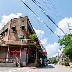 Eclectic Upper Loft Downtown