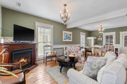 Downtown House w/Parking! On Spring St, Sleeps 6!