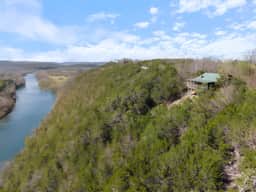River Views, Sleeps 2, Hot Tub