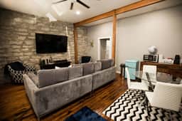 Eclectic Upper Loft Downtown