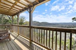 King Bed, River View, Jetted Tub
