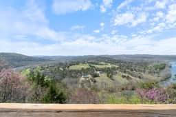 Sleeps 6, Hot Tub, River Views