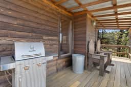 Cabin w/King Bed, Jacuzzi + View