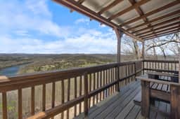 Cabin w/King Bed, Jacuzzi + View