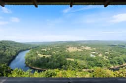 River Cabin, Hot Tub, Sleeps 6!