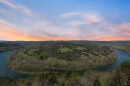 River Views, Hot Tub, Sleeps 10!