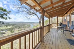 Sleeps 6, Hot Tub, River Views