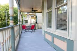 Downtown House w/Parking! On Spring St, Sleeps 8!