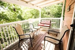 Historic Mimosa Cottage/Hot Tub
