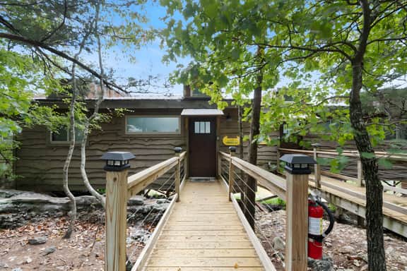Modern Retreat, King Suite, River Views