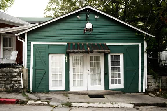 Texaco Bungalette: Historic Loop, Walk Downtown!