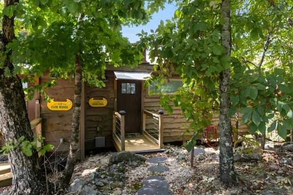 Luxury King Suite, River Views