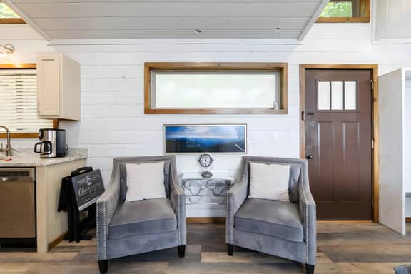 Luxury King Suite, River Views