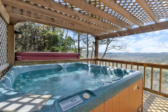 Sleeps 6, Hot Tub, River Views