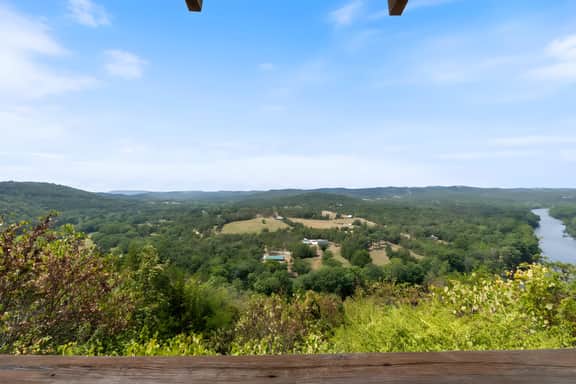 Cabin w/Views, Hot Tub, Sleeps 4