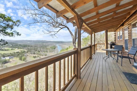 Sleeps 6, Hot Tub, River Views