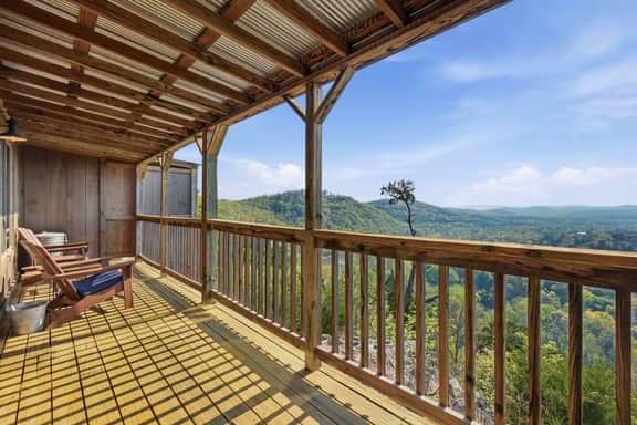 King Suite with River Views, Jetted Tub, & Kitchen