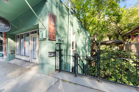 Leatherwood Loft-Downtown Oasis