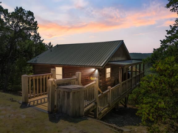 River Views, Hot Tub, King Bed