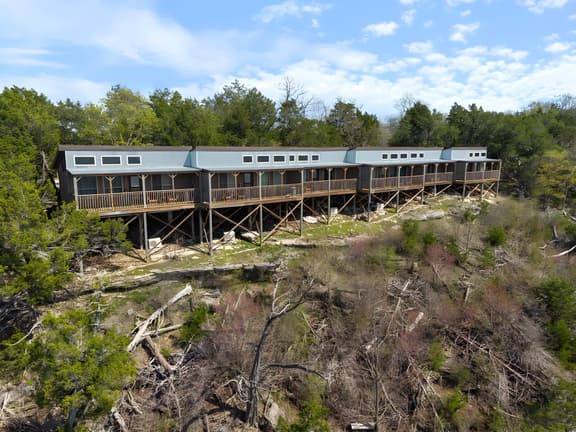 Modern Retreat, King Suite, River Views