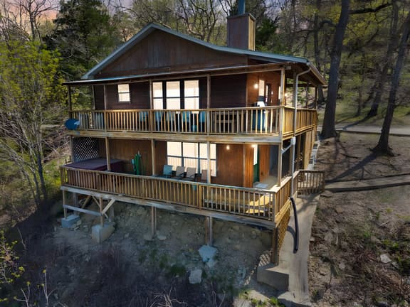 River Cabin, Hot Tub, Sleeps 6!
