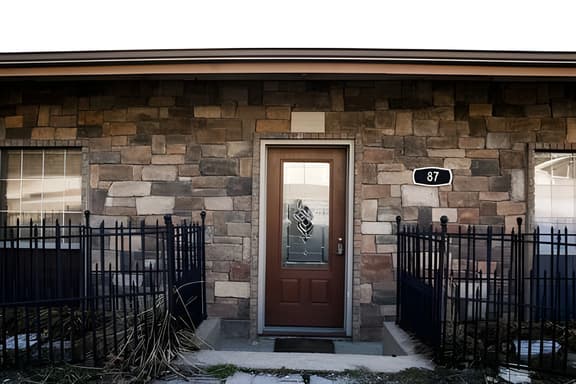 Lake Daze - Stylish Home -Walk to Marina